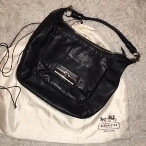 AUTHENTIC COACH LEATHER HANDBAG